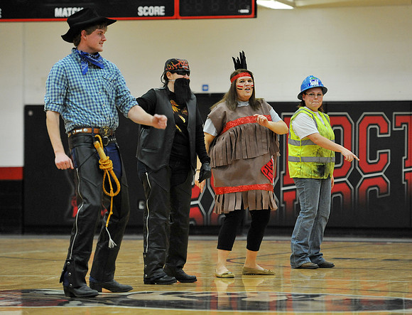 032715jr COS Hopewell pep-rally - 2