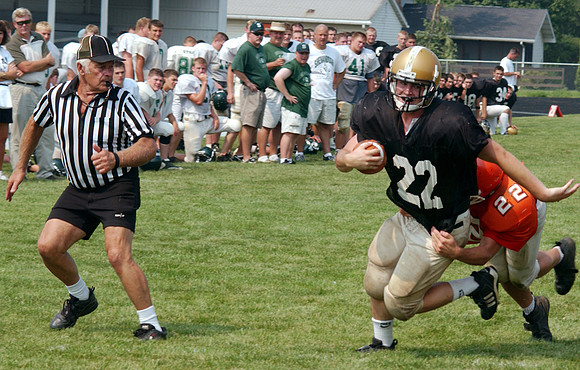 08-14-02pr football scrimmage at Ridgewood-2