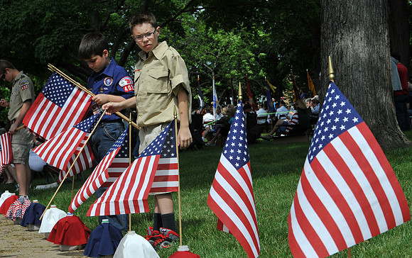 052615pr COS Memorial sevice-2
