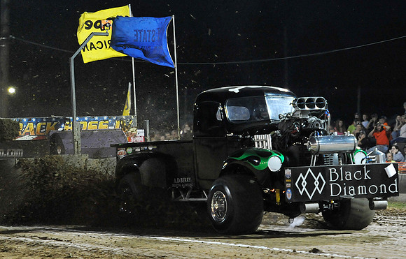 092714pr COS OSTPA Truck pulls-1