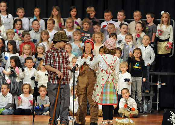 121814pr COS Conesville Christmas Concert-1