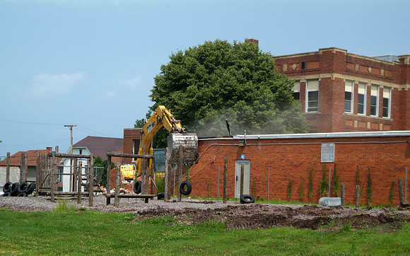 070814 COS Lincoln Elementary demolition 1
