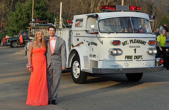 042714pr CTN RiverViewProm_2